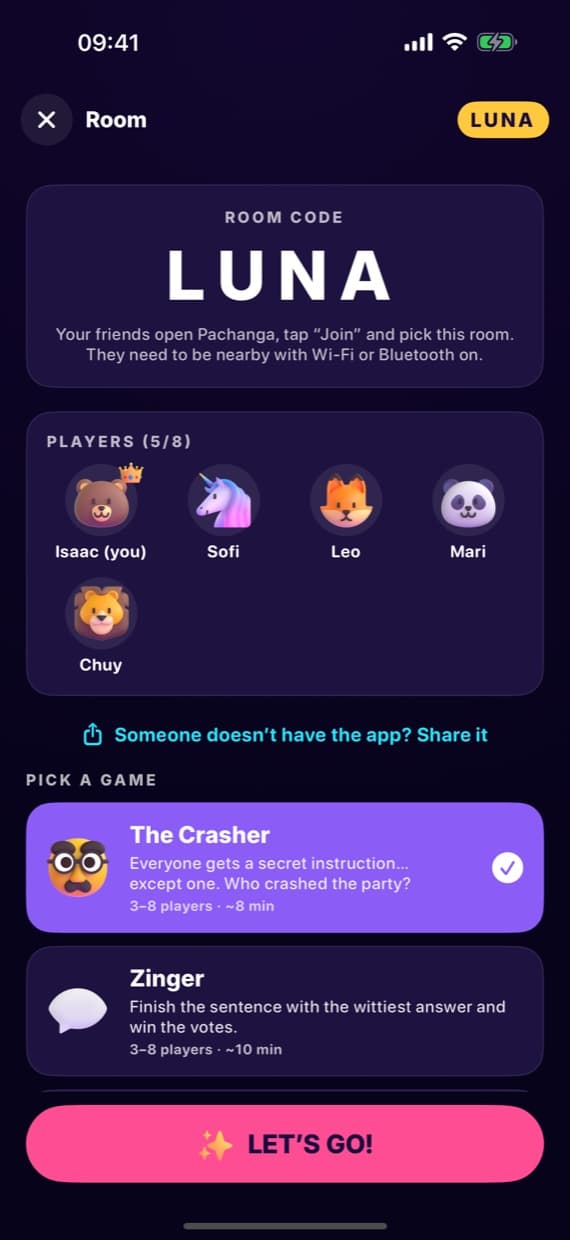 The room with its code and connected players